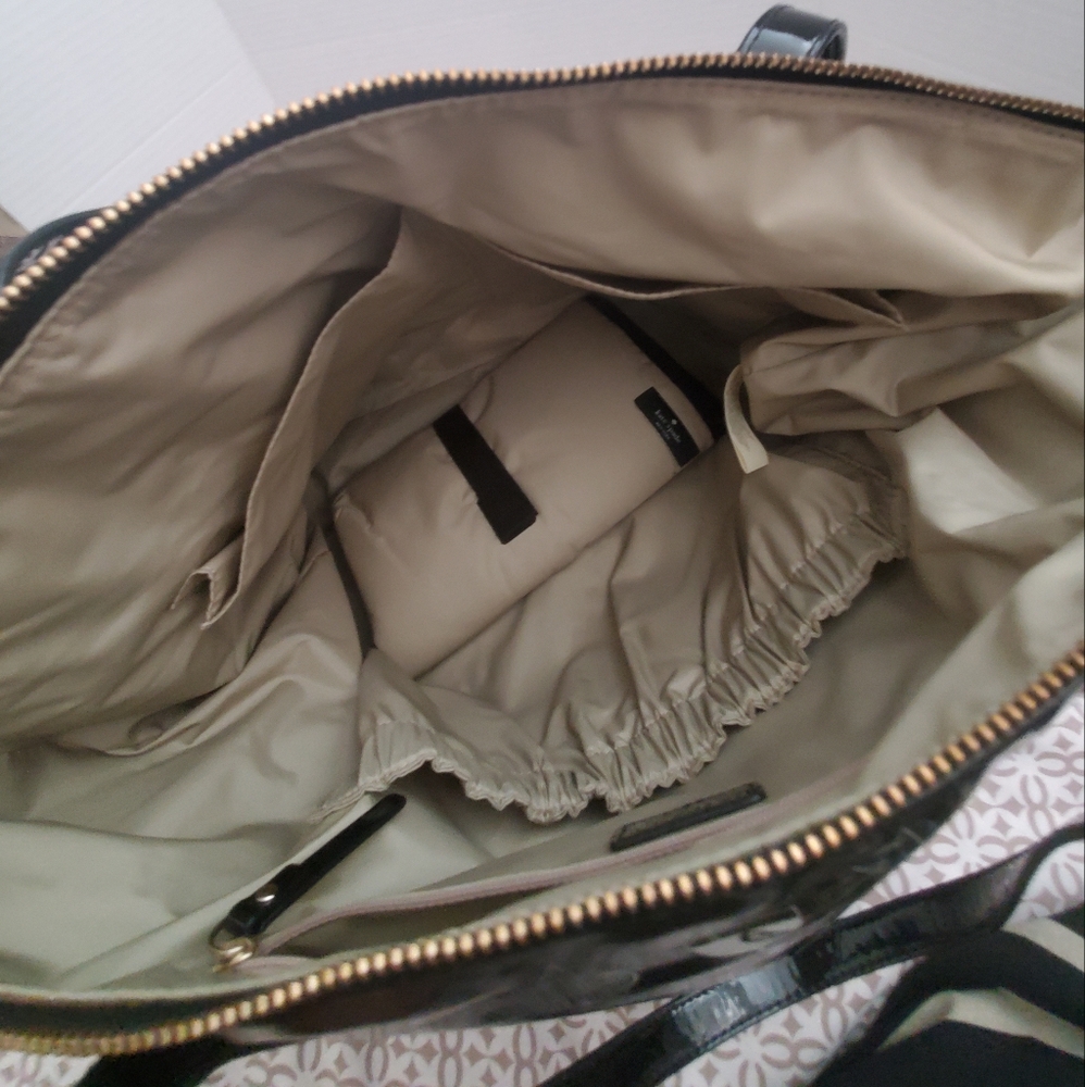 Kate Spade New York Adaira Baby Bag. - Picture 3 of 16